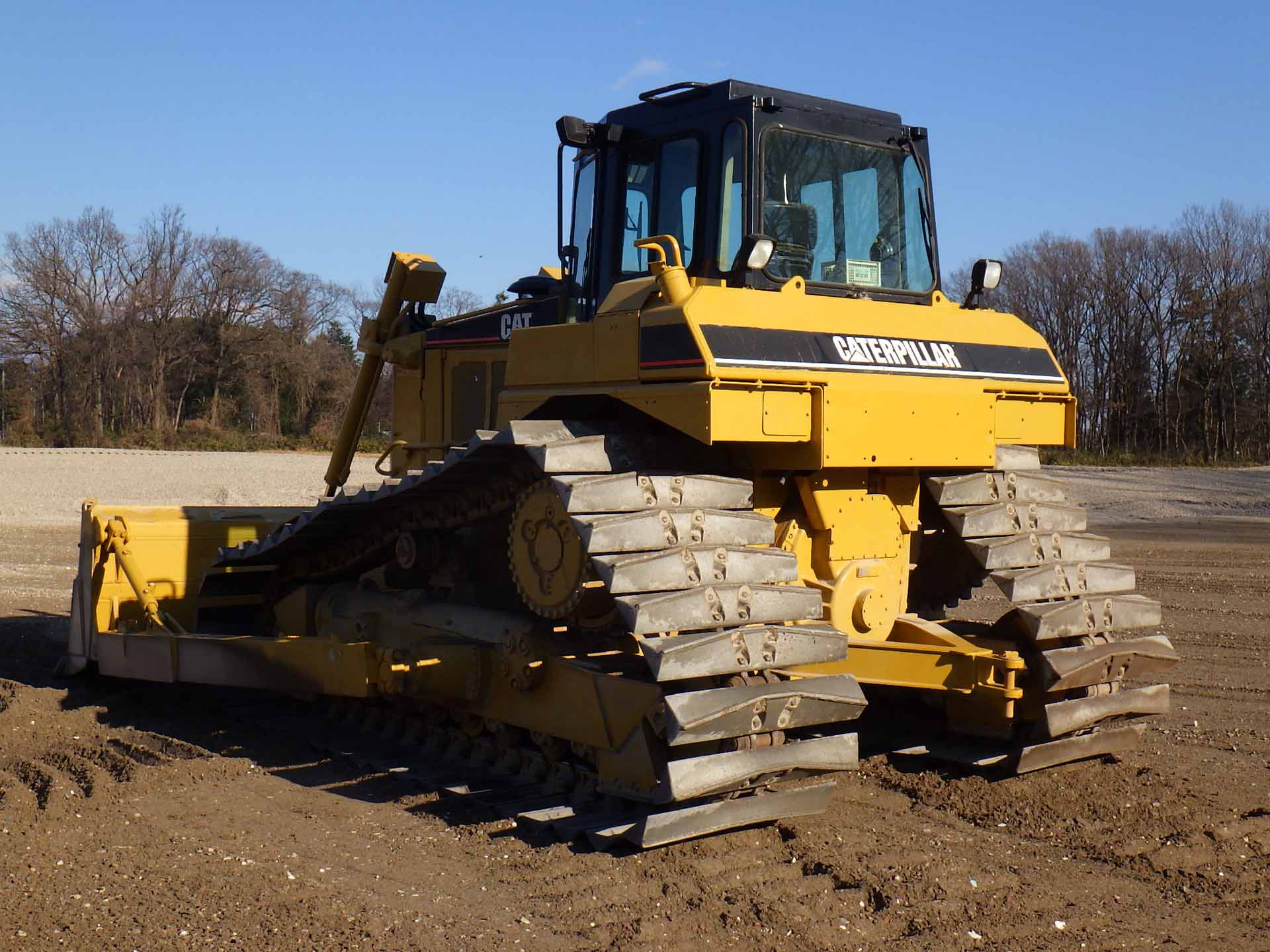 BULLDOZERS CAT D6R