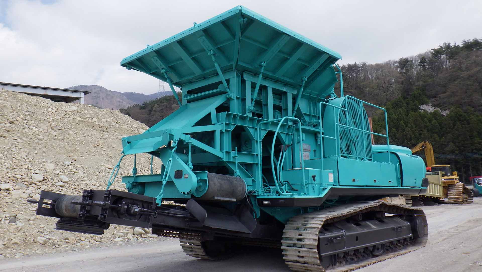 Mobile Crusher KOBELCO KMC300