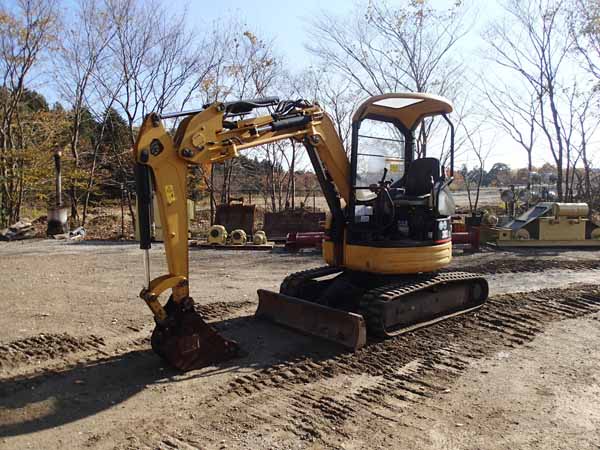 MINI EXCAVATOR CAT 303SR