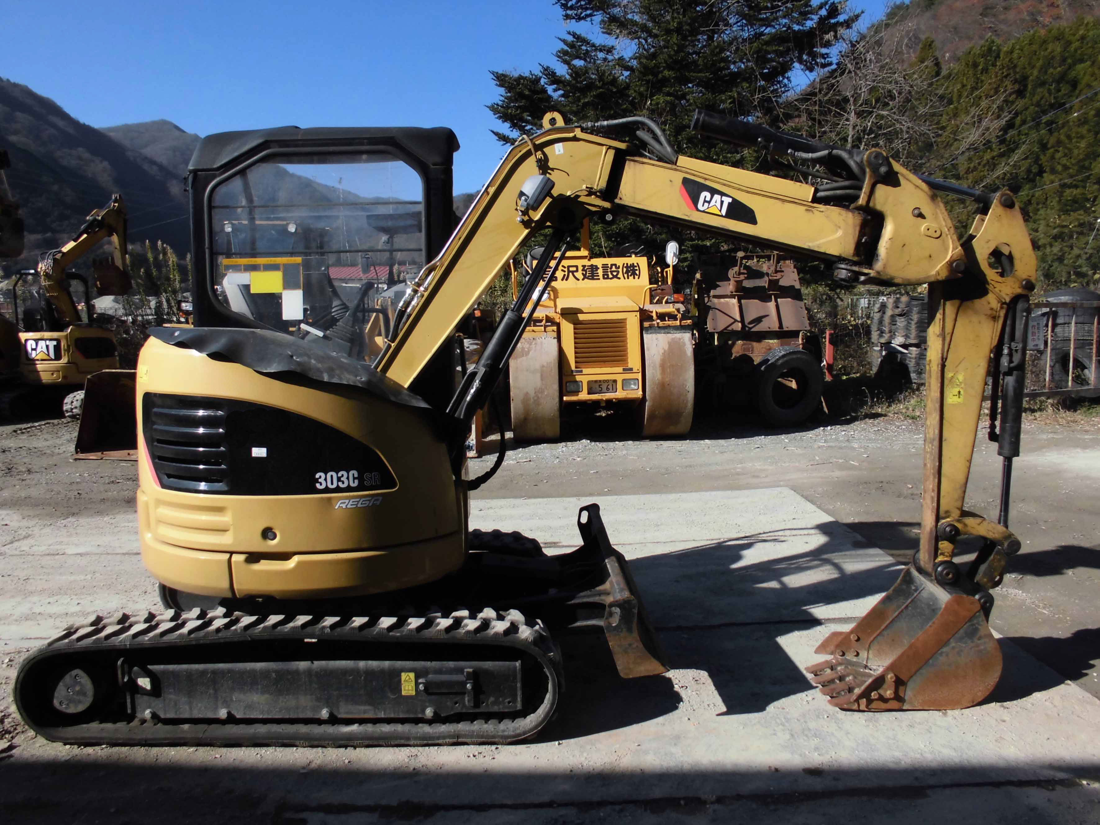 MINI EXCAVATOR CAT 303CSR