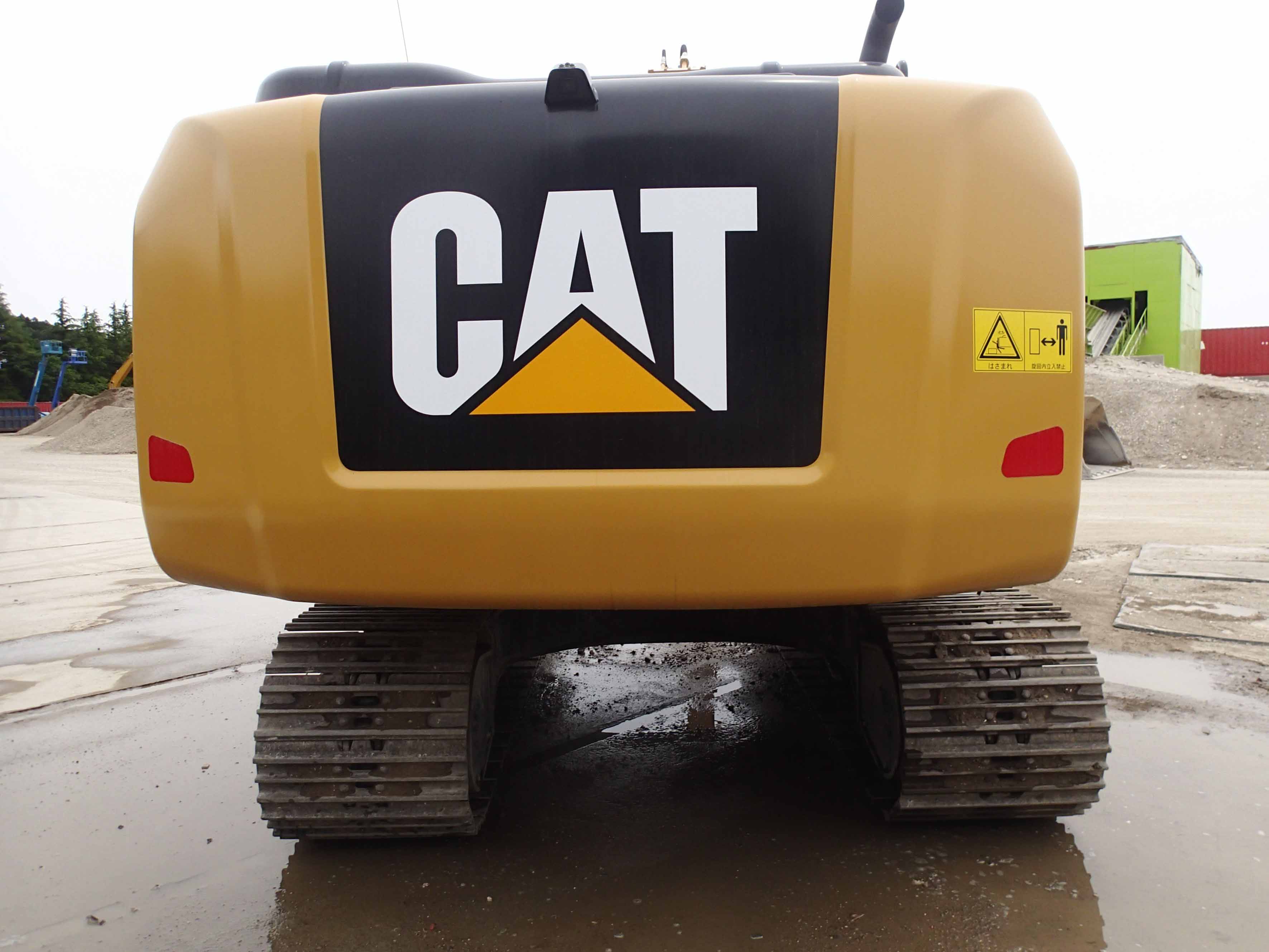 EXCAVATOR CAT 320E