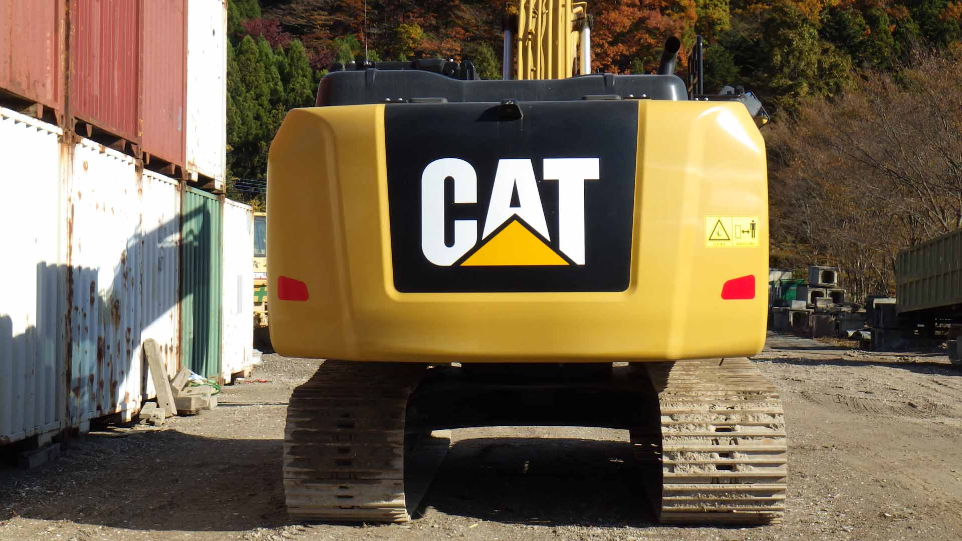 EXCAVATOR CAT 320E