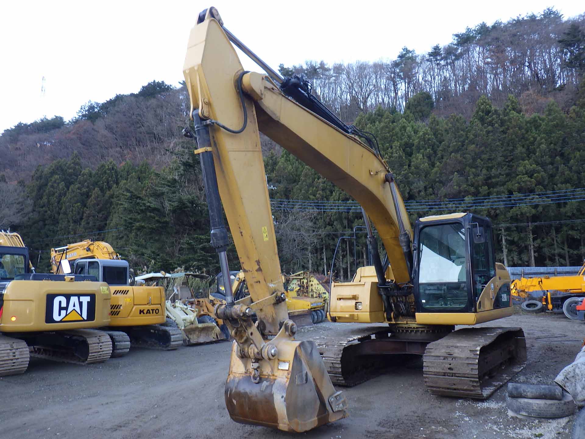 EXCAVATOR CAT 320DRR