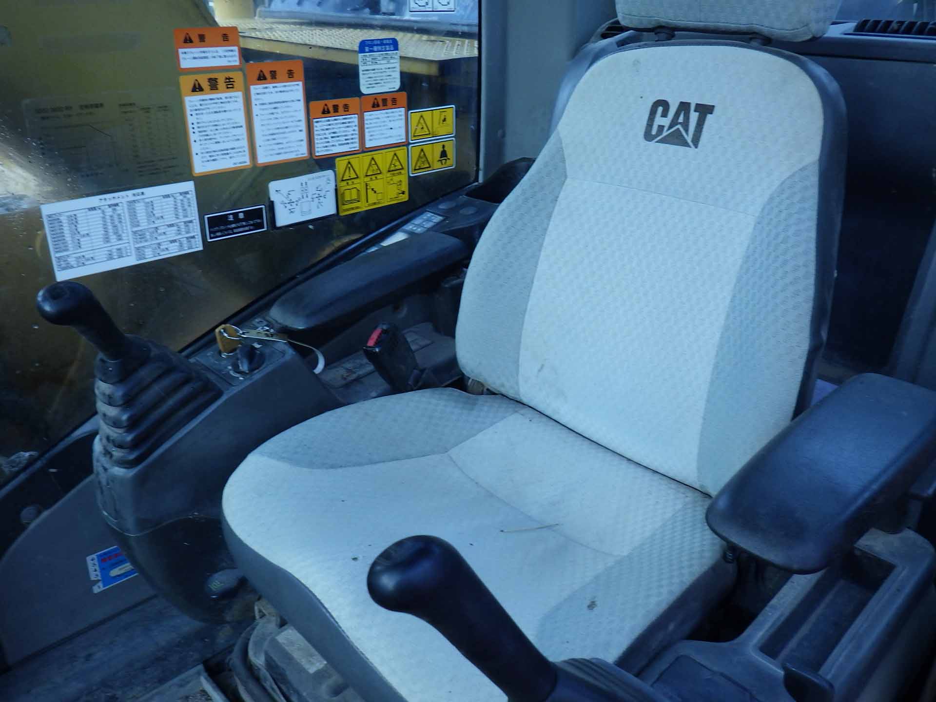 EXCAVATOR CAT 320DRR