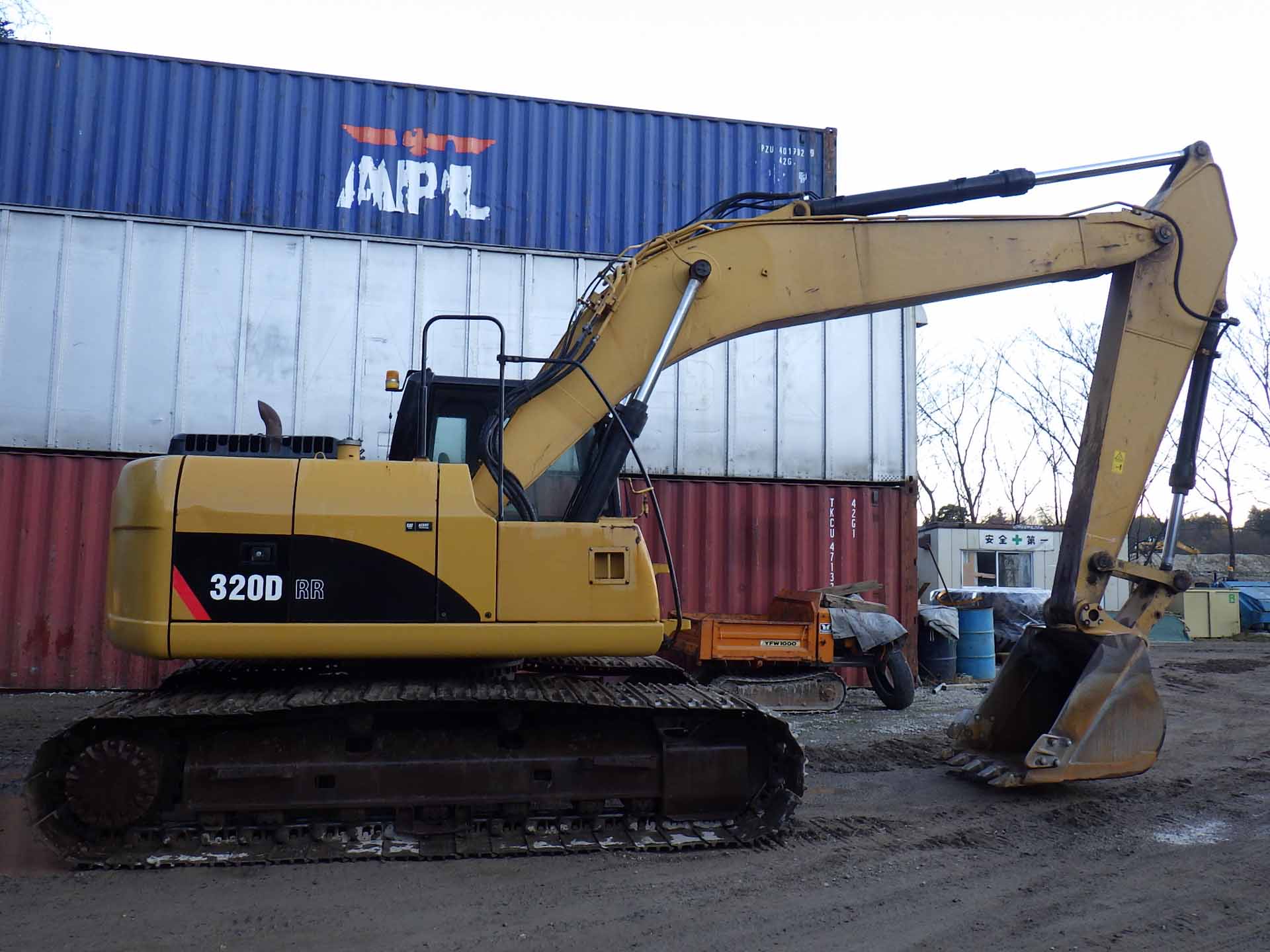 EXCAVATOR CAT 320DRR