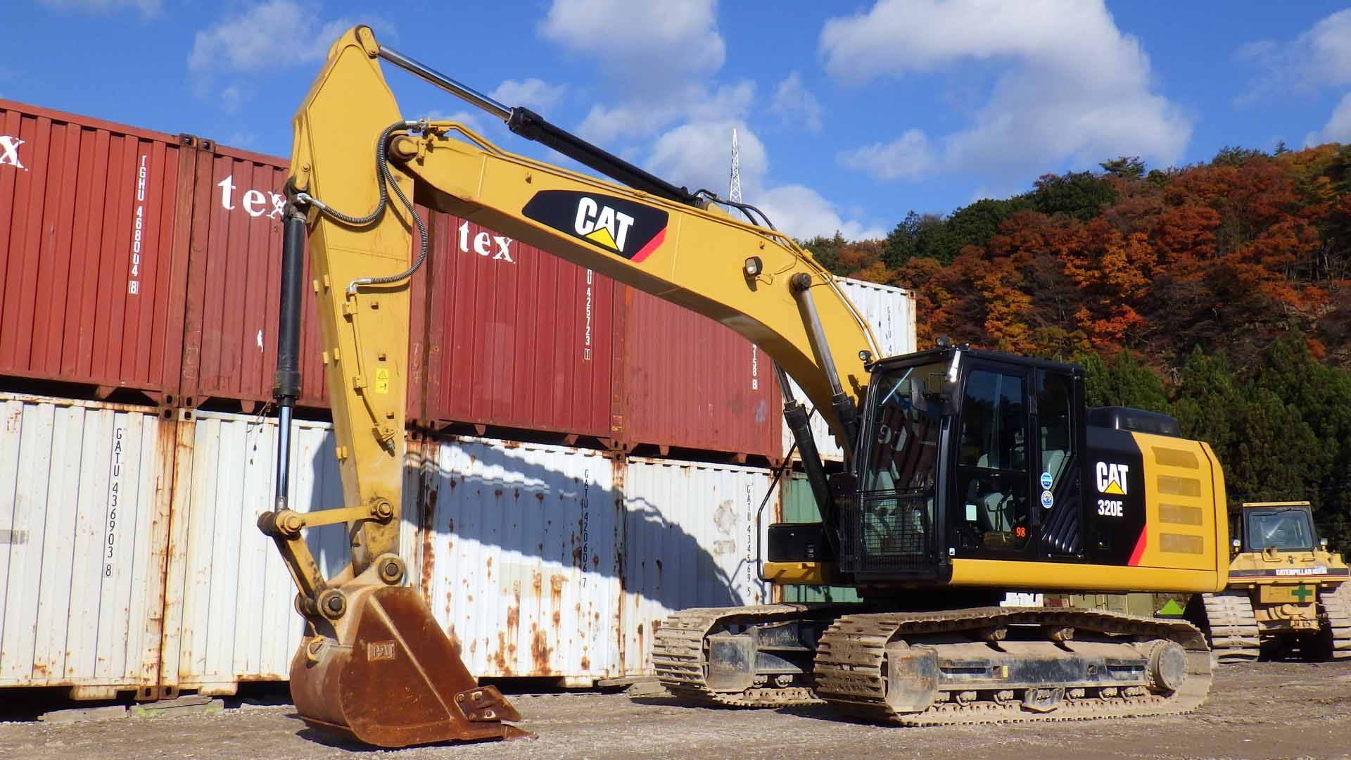 CAT 320E写真1